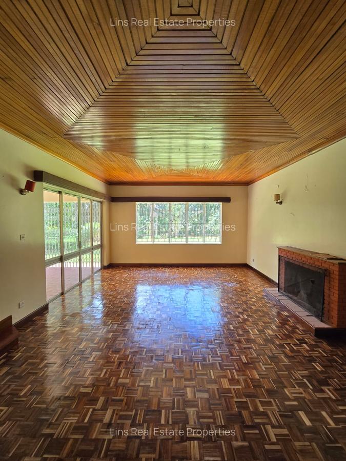 4 Bed House with En Suite in Runda - 18