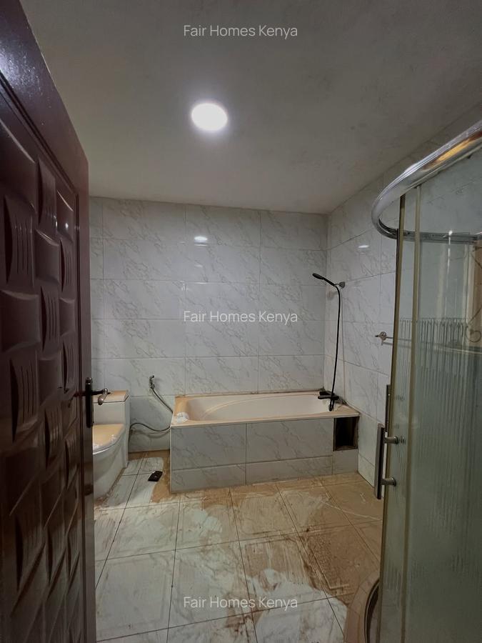 5 Bed Townhouse with En Suite at Othaya Road - 10