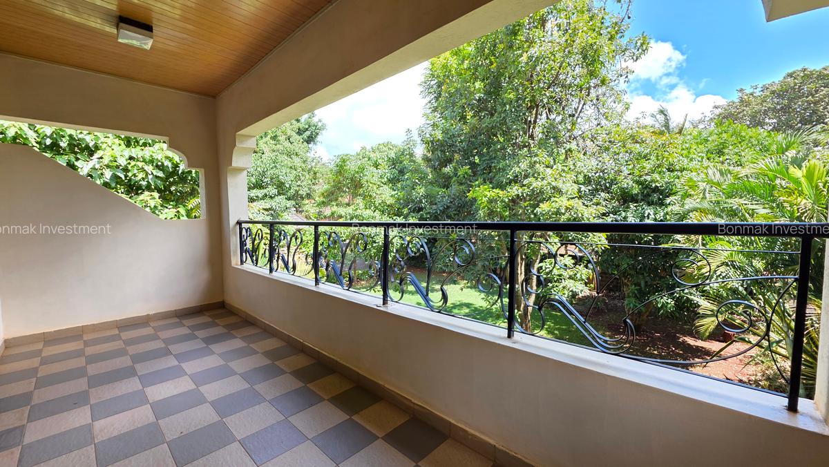 5 Bed Townhouse with En Suite at Old Kitusuru - 14