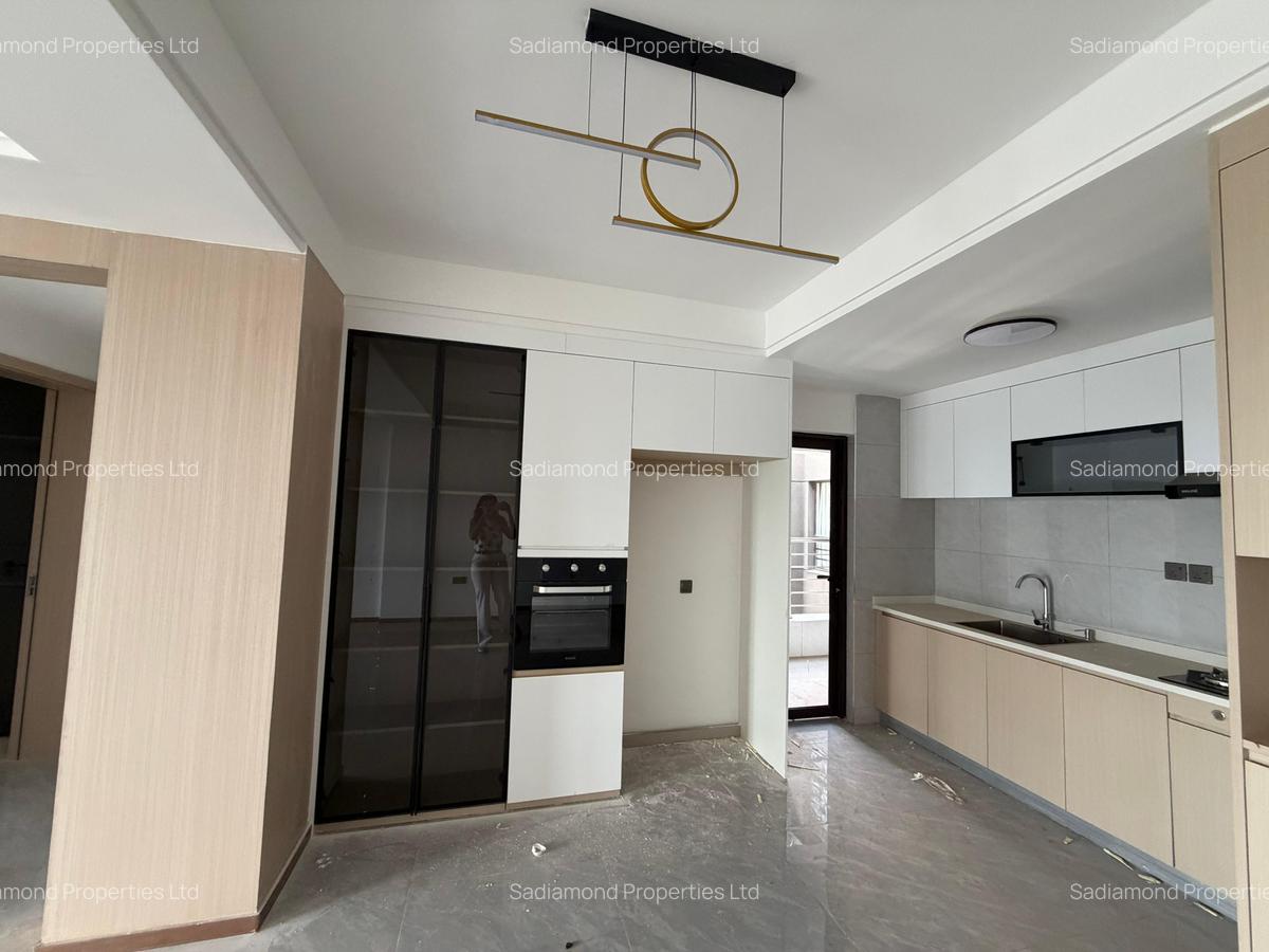 2 Bed Apartment with En Suite in Riverside - 2