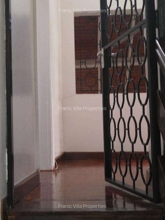 4 Bed House with En Suite at Redhill Road - 10