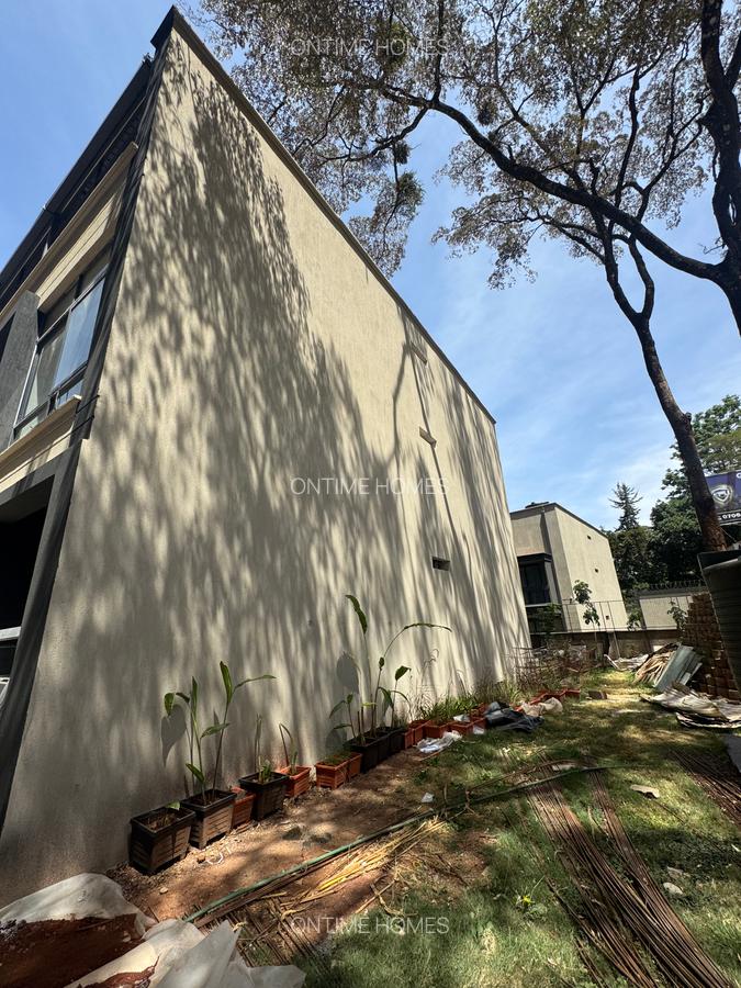 4 Bed Villa with En Suite at Westlands - 7