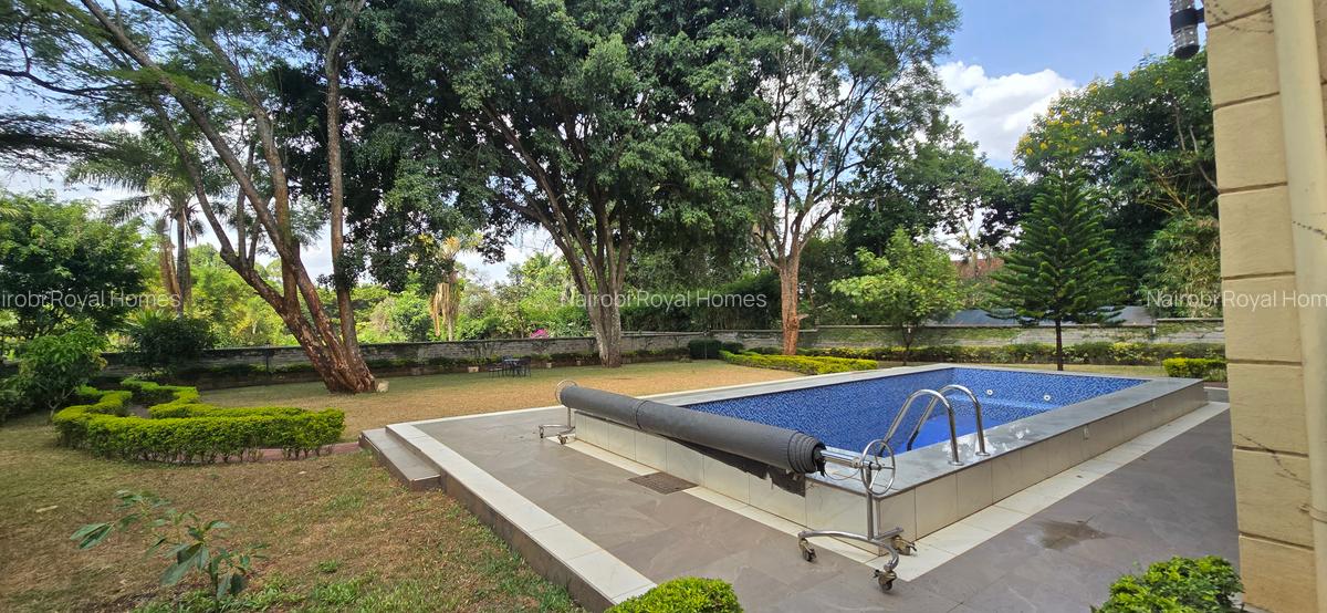 5 Bed House with En Suite at Whispers Avenue - 5