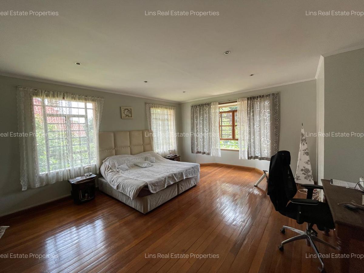 4 Bed House with En Suite in Runda - 4