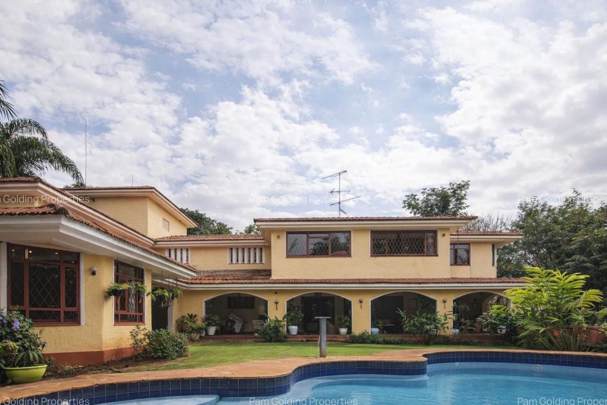 5 Bed House with Swimming Pool in Runda - 1