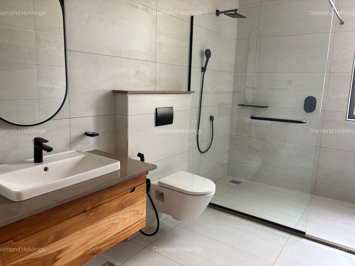 2 Bed Apartment with En Suite at Brookside - 9