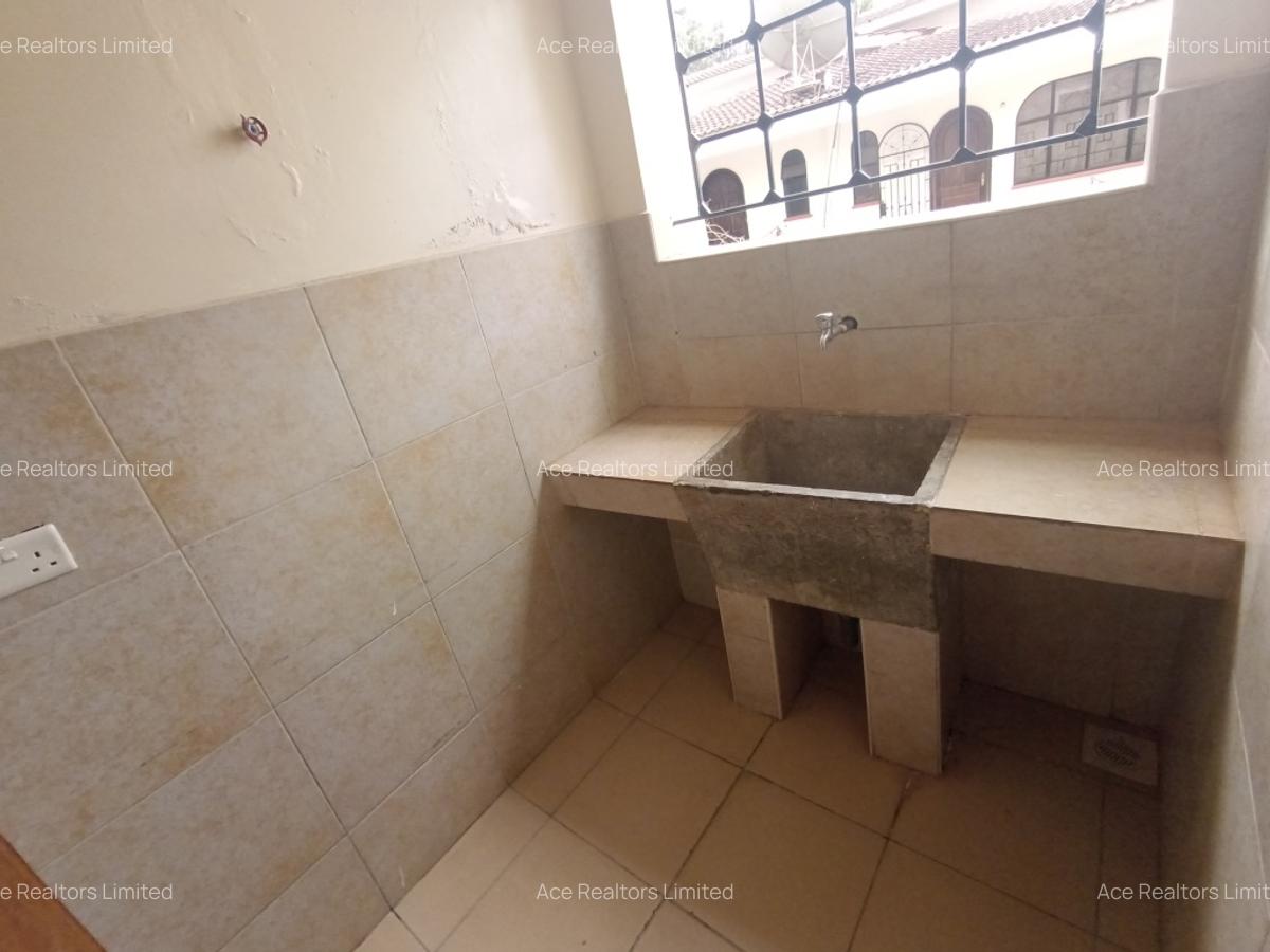 2 Bed Apartment with En Suite at Riverside Drive - 5