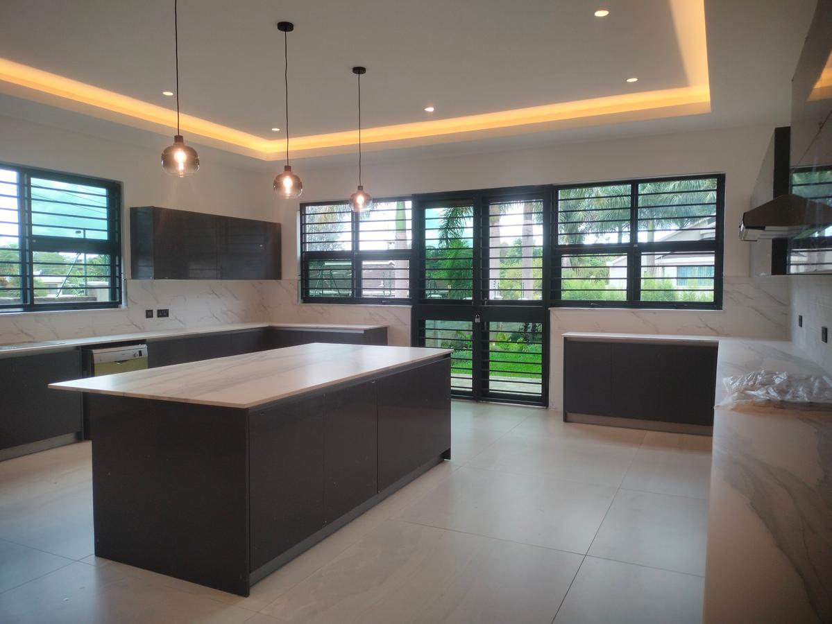6 Bed Townhouse with Garden at Few Minutes Drive To Gigiri - 2