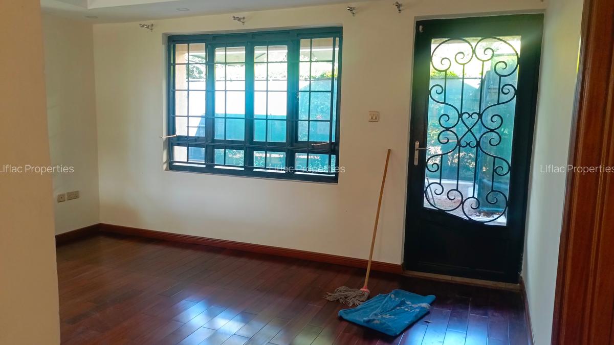 3 Bed House with En Suite in Runda - 18