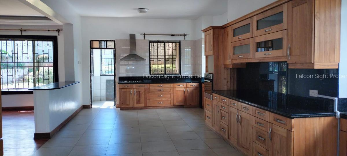 5 Bed Townhouse with Swimming Pool at Easy Access To Peponi Road And Few Minutes Drive To Gigiri - 8