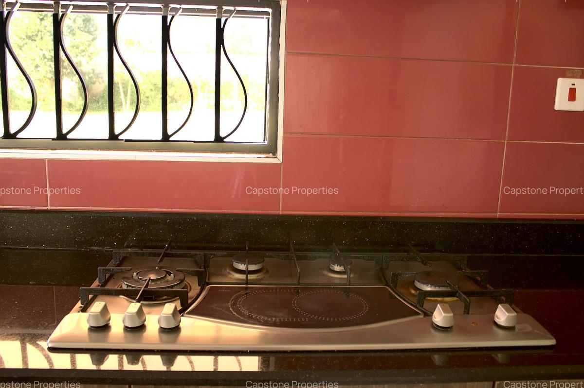 4 Bed Townhouse with En Suite in Runda - 15