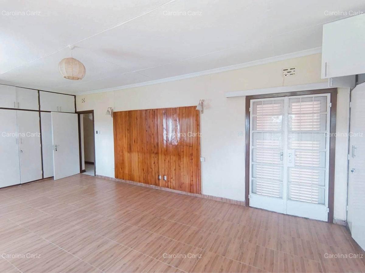 5 Bed House with En Suite at Loresho - 5