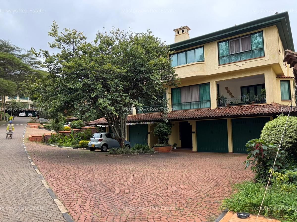 3 Bed Townhouse with En Suite in Kyuna - 1