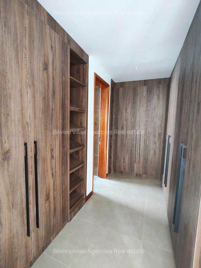 4 Bed Apartment with En Suite at Riverside - 18