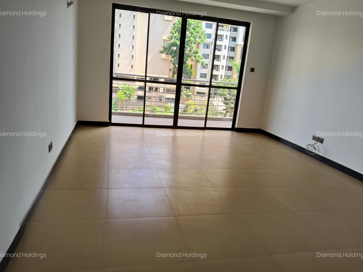 2 Bed Apartment with En Suite at Parklands - 3