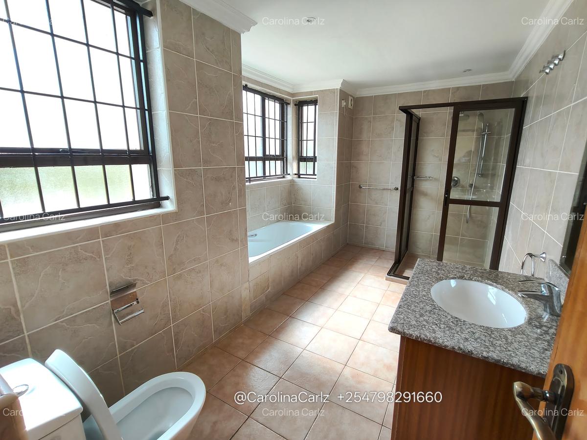 4 Bed Townhouse with En Suite at Runda - 15