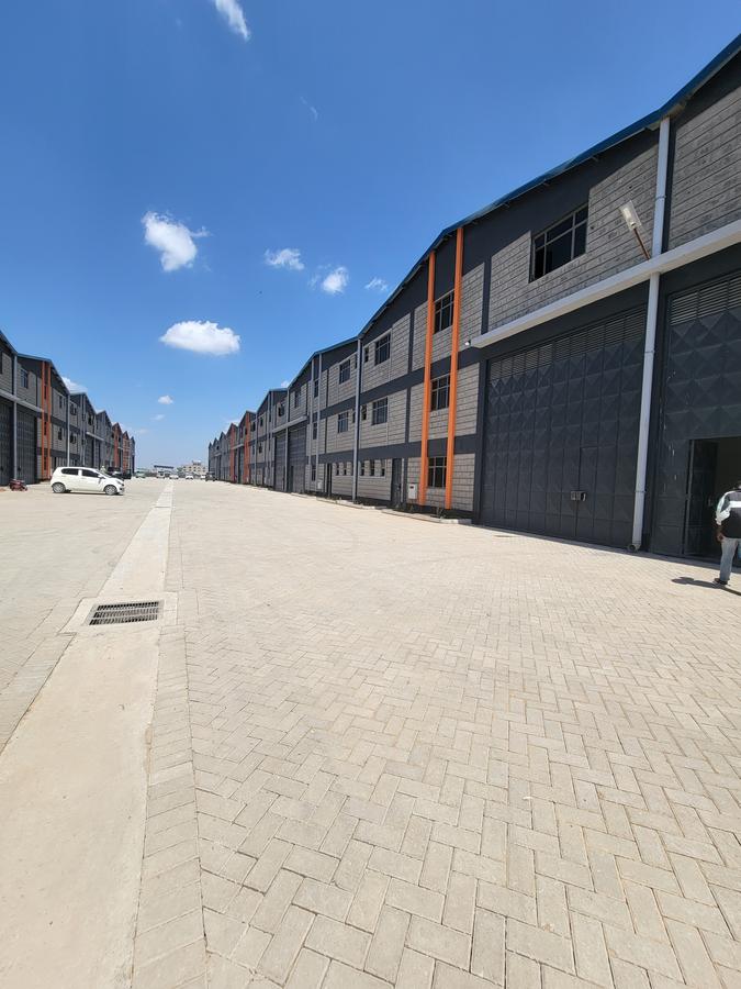6,800 ft² warehouse with parking in syokimau