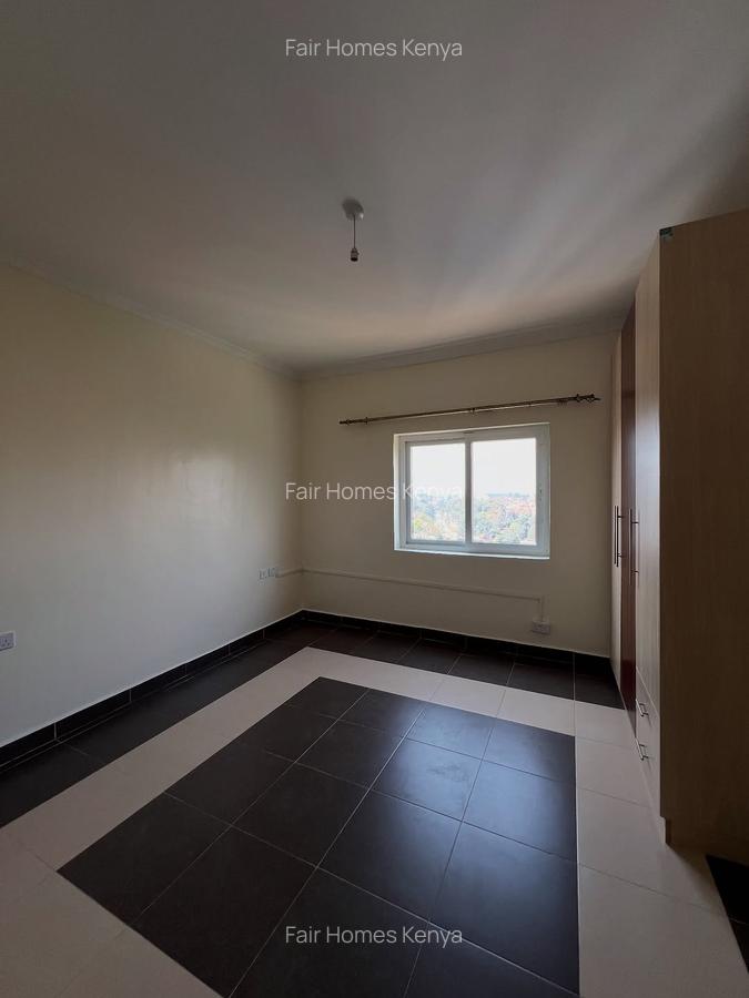 2 Bed Apartment with En Suite at Hatheru Road - 6