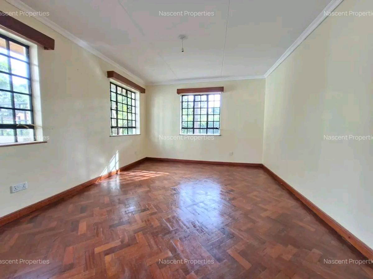 4 Bed House with En Suite in Runda - 6