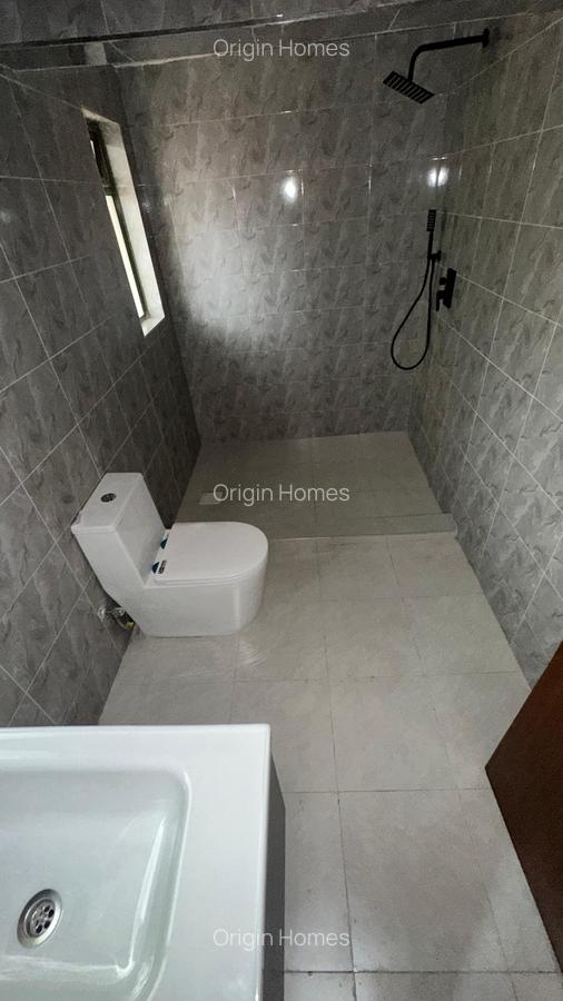 4 Bed House with En Suite at Valley Arcade - 18