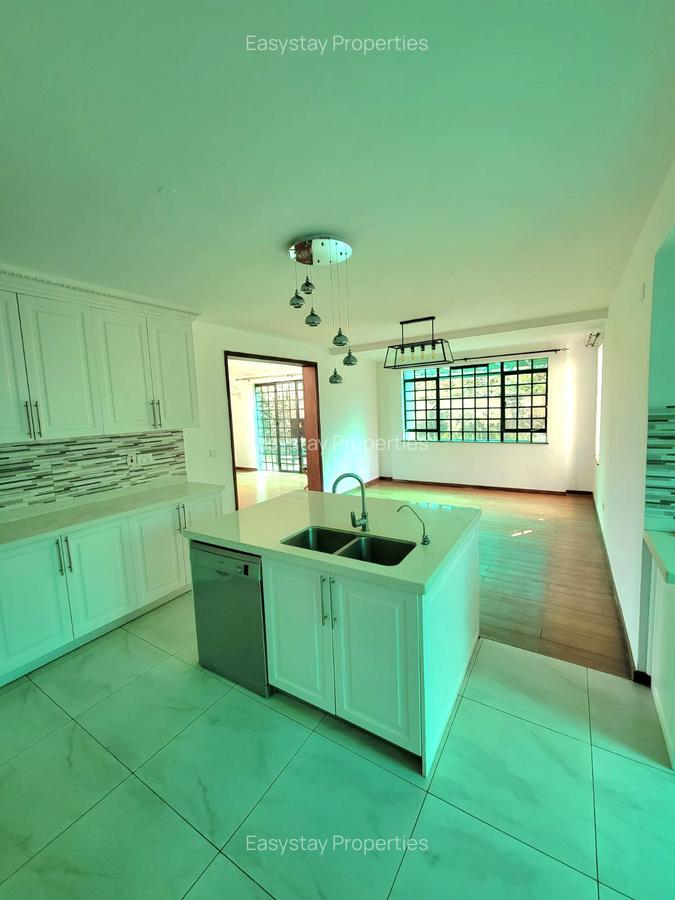 4 Bed Townhouse with En Suite in Kitisuru - 10
