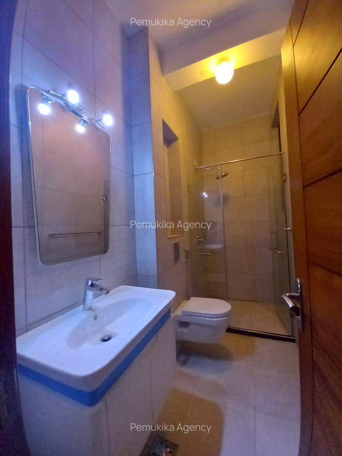 4 Bed Apartment with En Suite in General Mathenge - 15