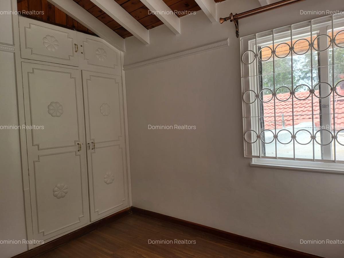 4 Bed Townhouse with En Suite at Gigiri Road - 15