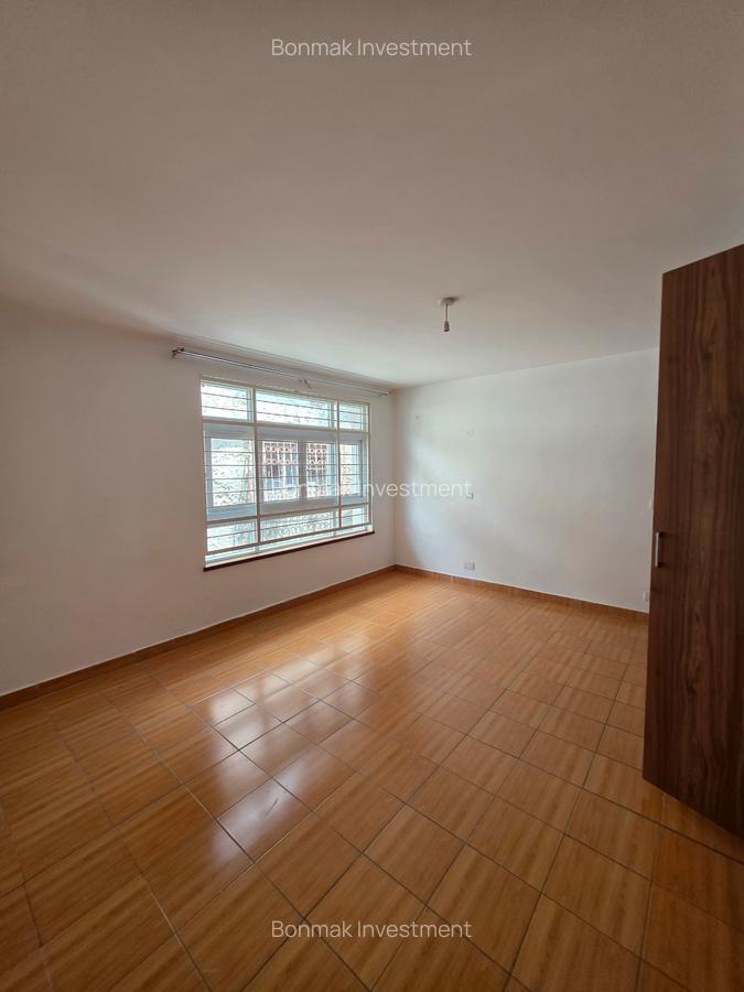 5 Bed Townhouse with En Suite at Lavington Green - 9