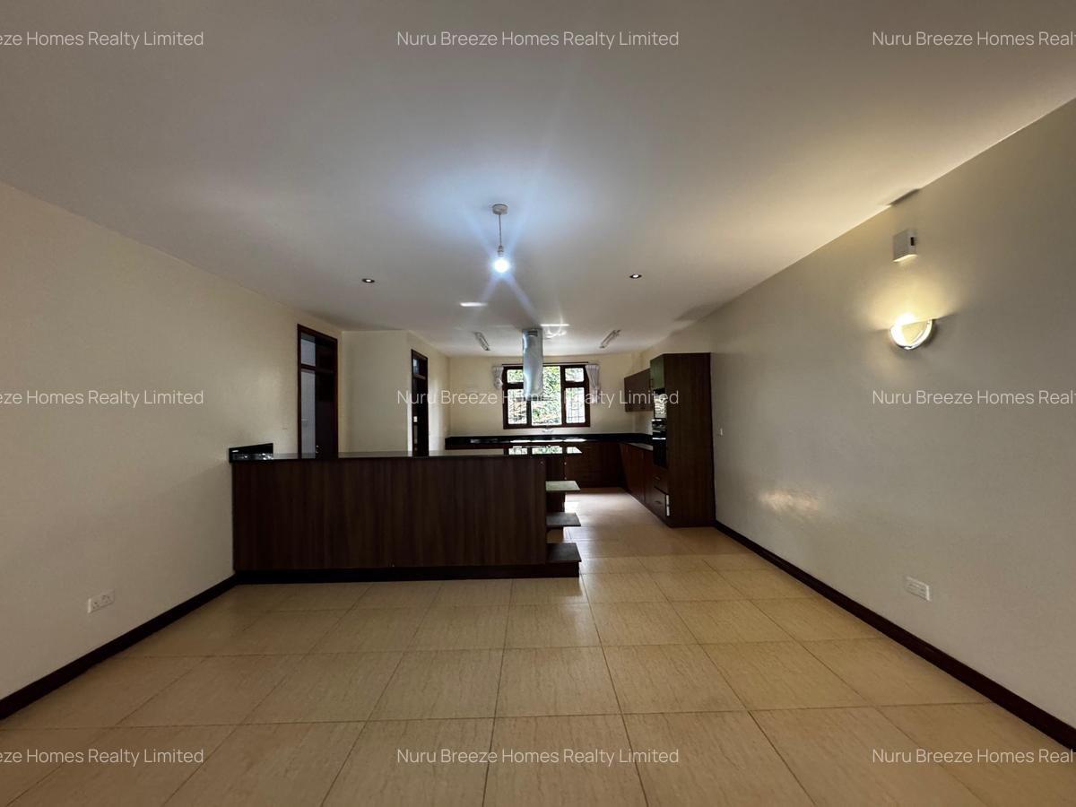 3 Bed Apartment with En Suite in Riverside - 4