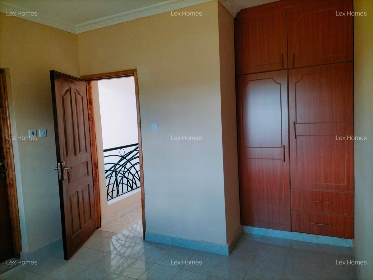4 Bed House with En Suite at Rimpa - 9