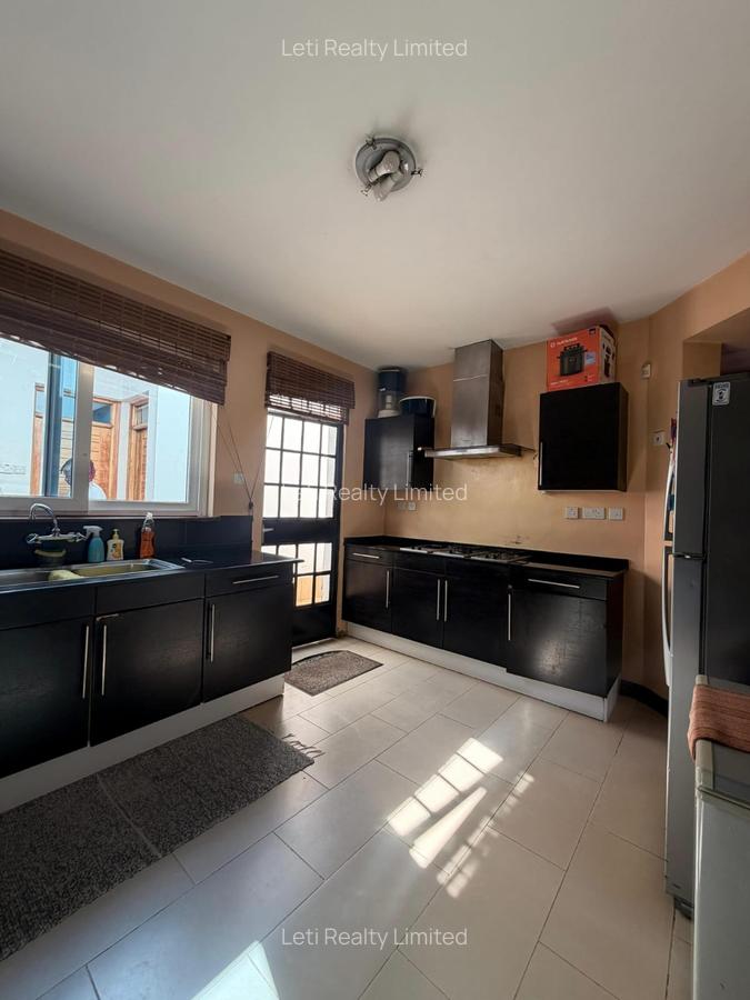 4 Bed Townhouse with En Suite in Lavington - 10