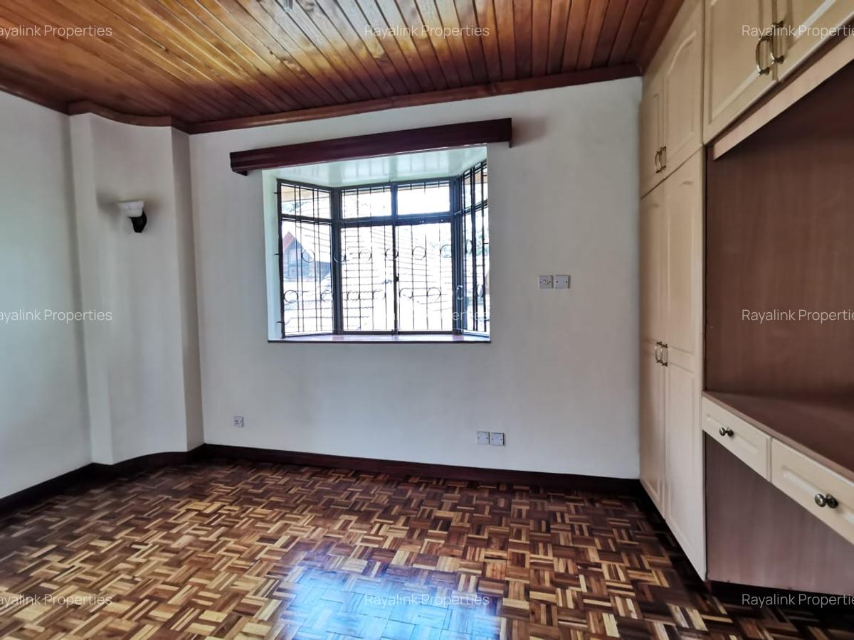 4 Bed Townhouse with En Suite at Eldama Ravine Road - 18