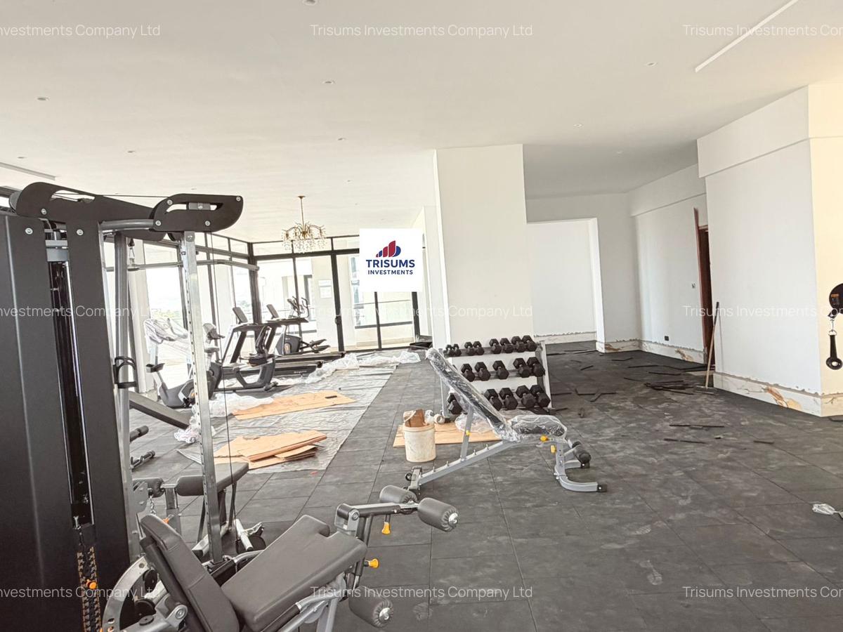 3 Bed Apartment with En Suite in Riverside - 17