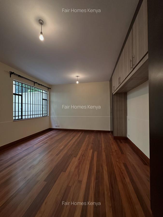 5 Bed Townhouse with En Suite at Lavington Green - 7