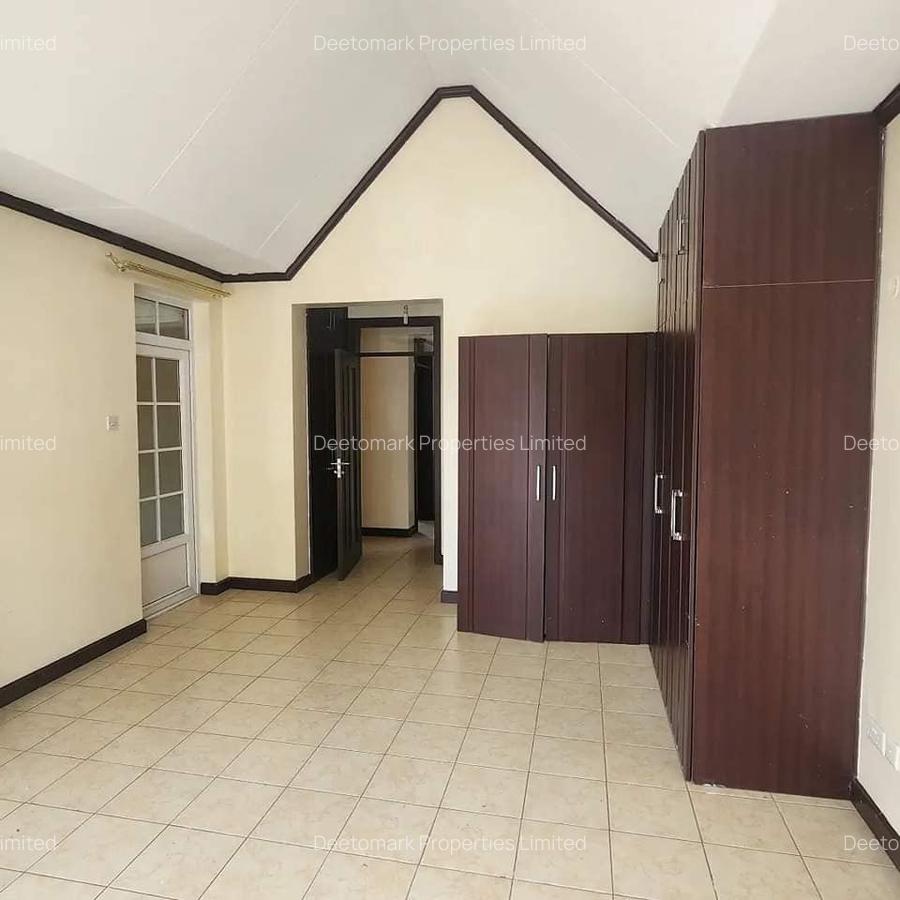 4 Bed Villa with En Suite at Langata - 8
