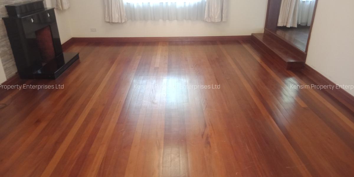 5 Bed Townhouse with En Suite in Lavington - 11