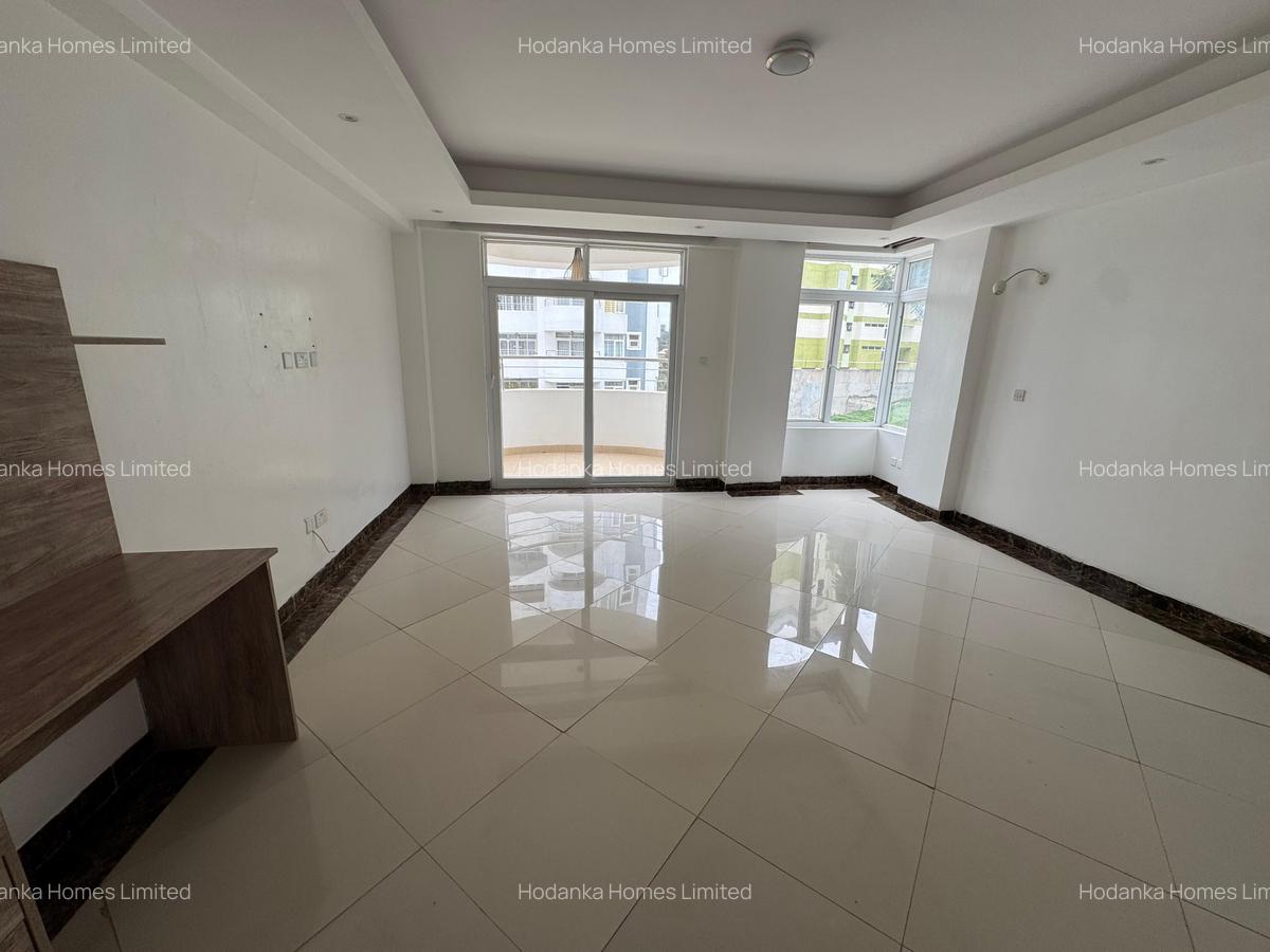 3 Bed Apartment with En Suite in Lavington - 2