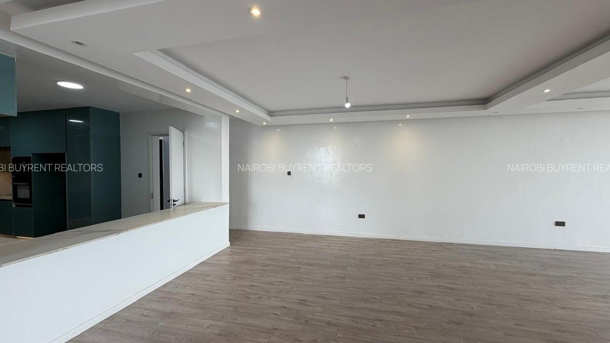 4 Bed Apartment with En Suite in Parklands - 15