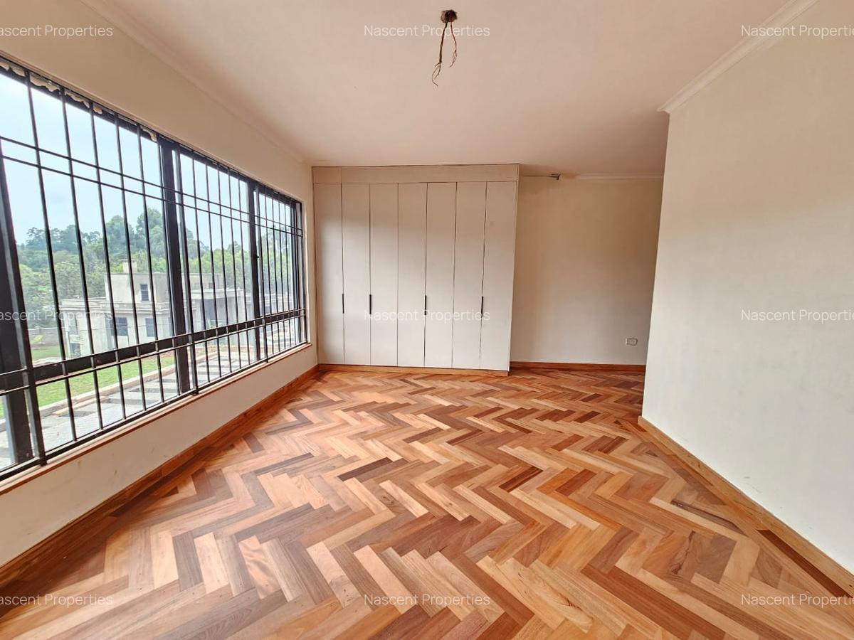 6 Bed House with En Suite in Loresho - 14