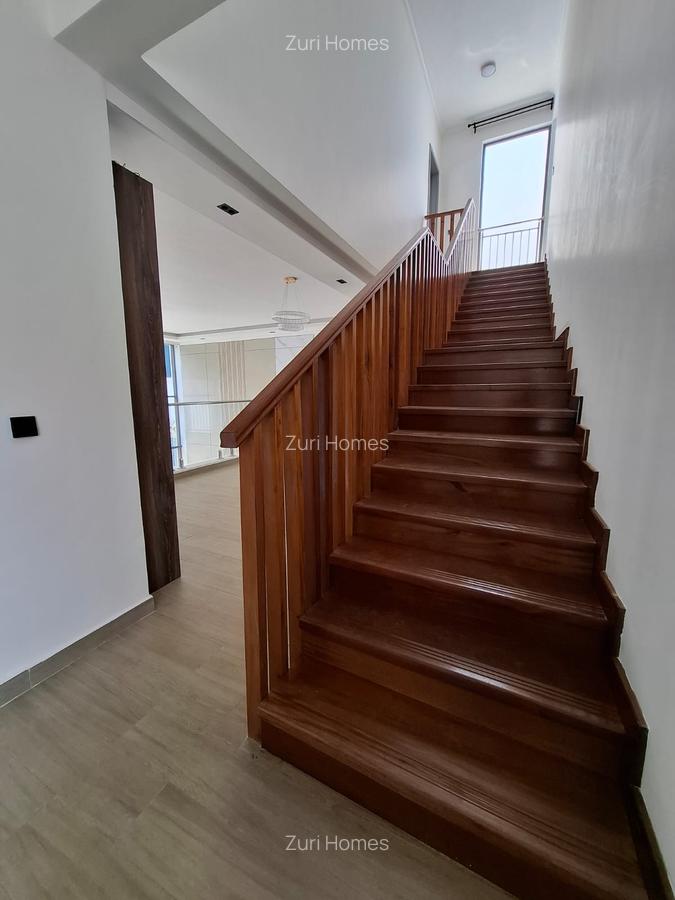 5 Bed Townhouse with En Suite in Lavington - 14