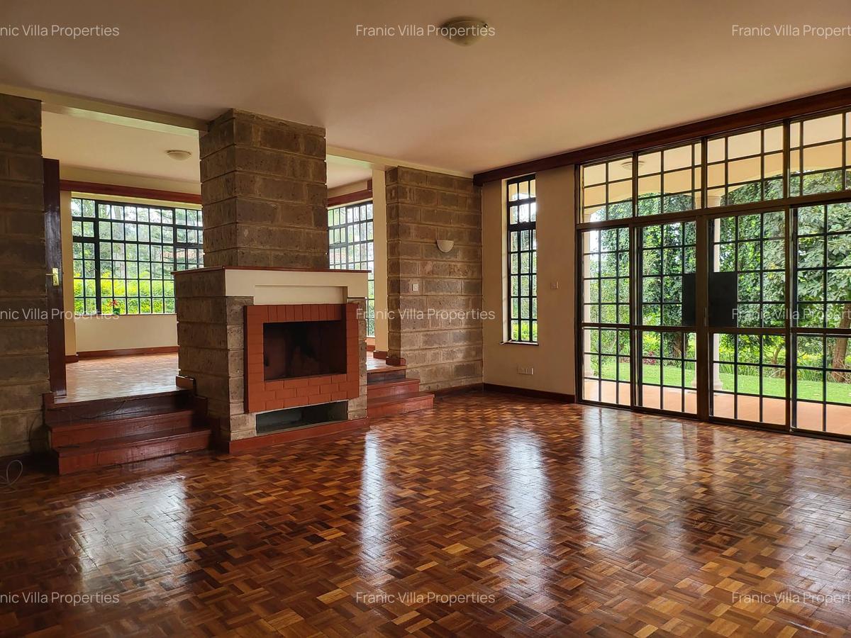 5 Bed Villa with En Suite at Rosslyn Height - 2