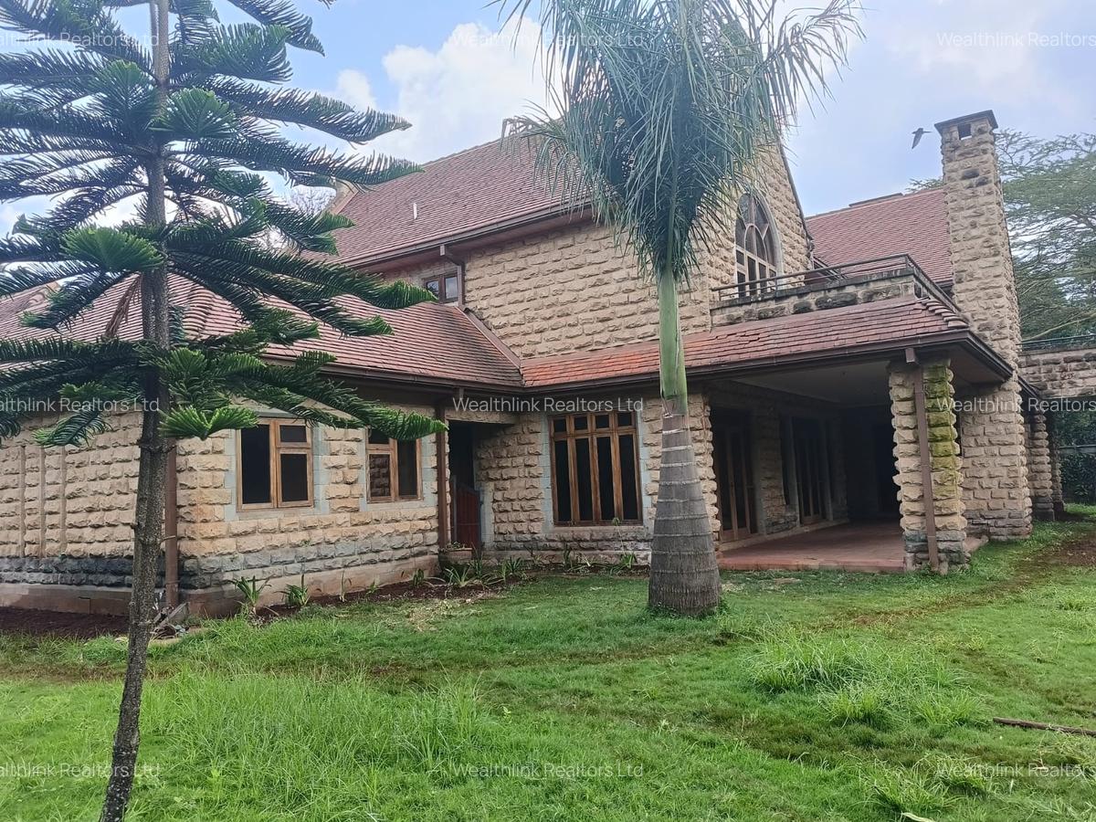 5 Bed Townhouse with En Suite at Karen - 1