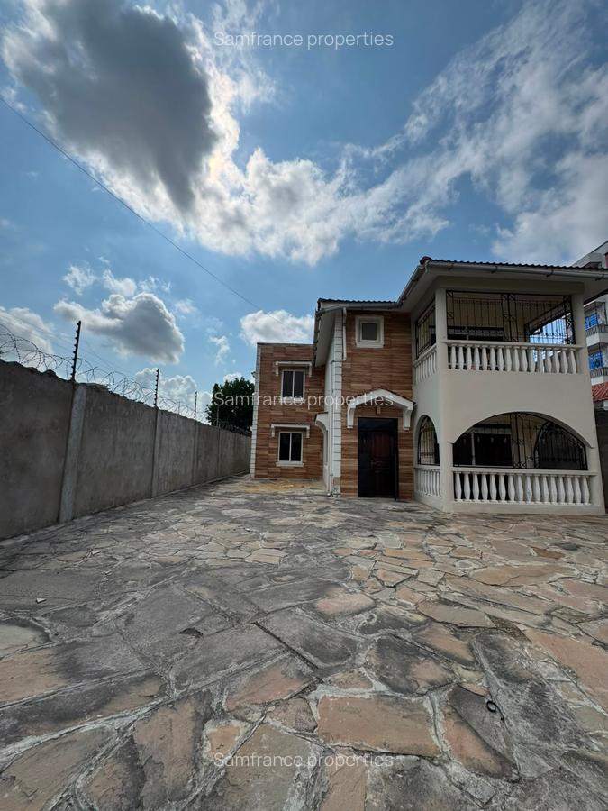 4 Bed Villa with En Suite at Utange - 3