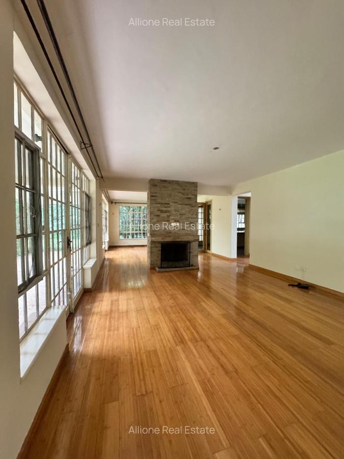 4 Bed Townhouse with Walk In Closet at Near The Hub Mall - 6