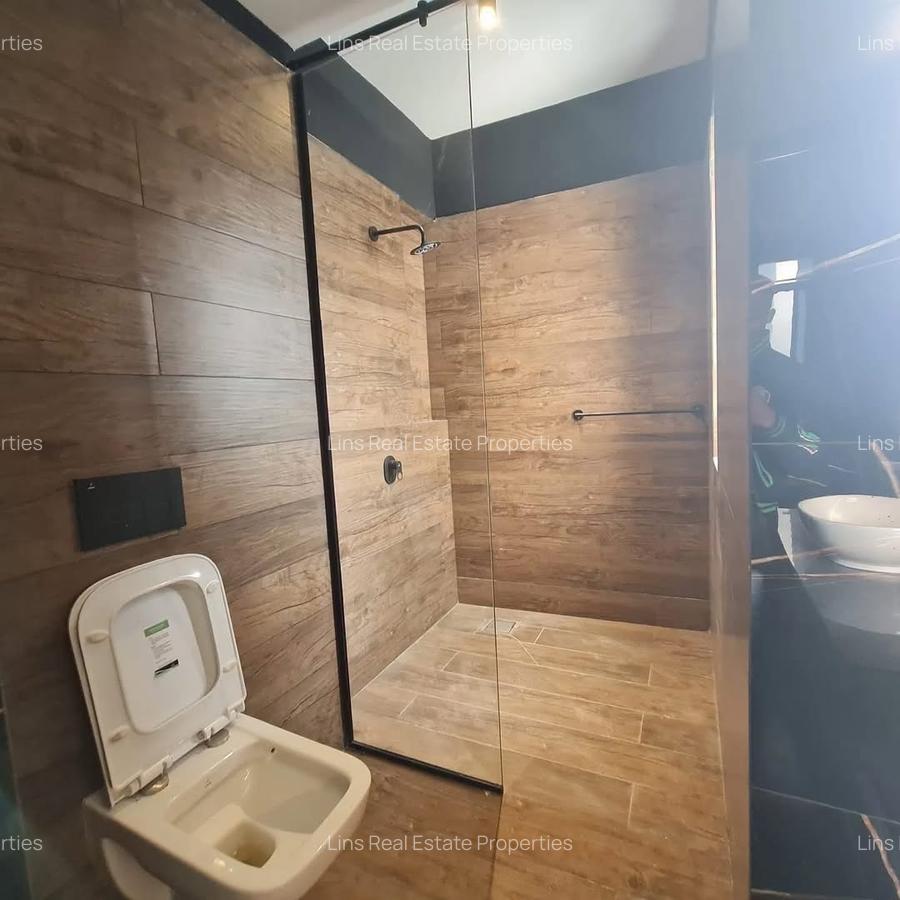 Serviced 2 Bed Apartment with En Suite in Spring Valley - 10