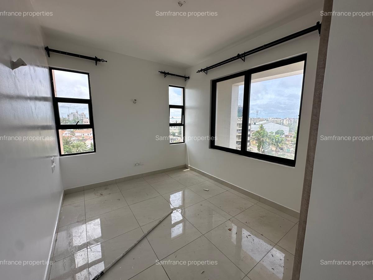 3 Bed Apartment with En Suite at Cement Road - 8