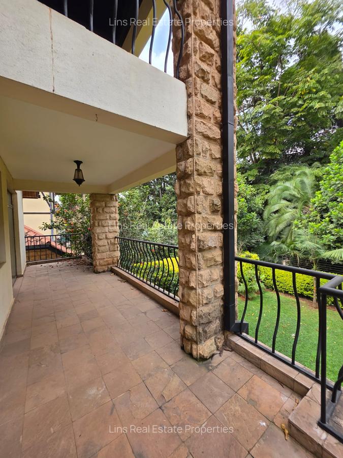 4 Bed Townhouse with En Suite in Lavington - 8