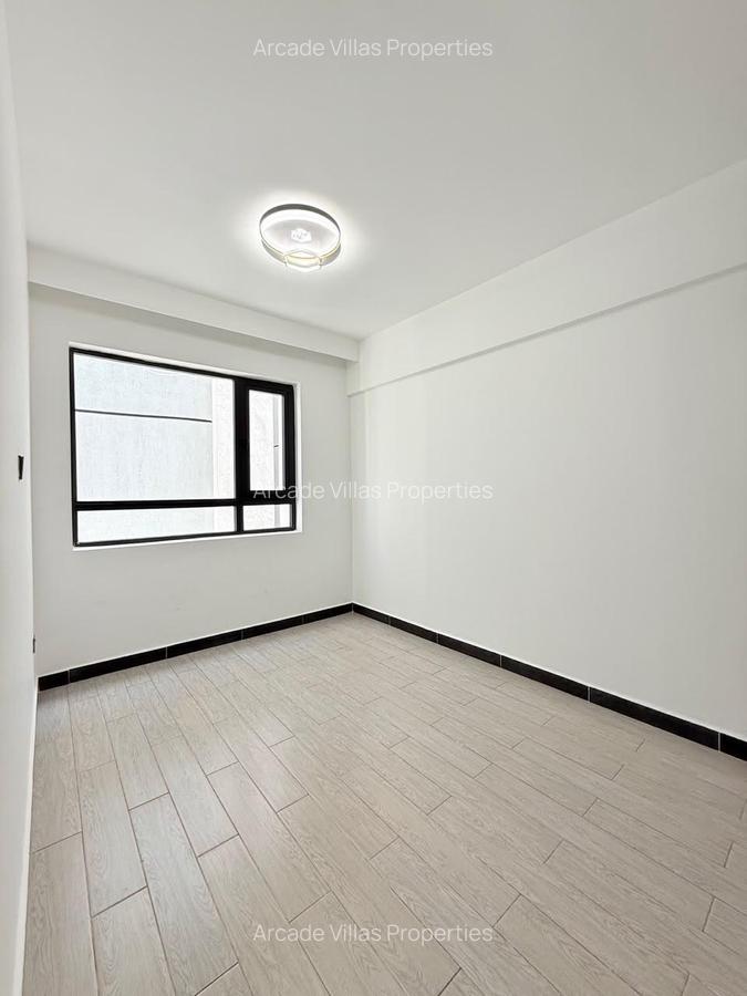 2 Bed Apartment with En Suite in Lavington - 6