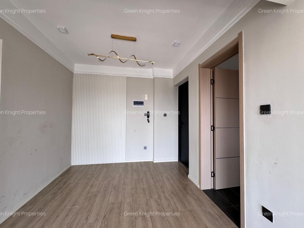 Serviced 2 Bed Apartment with En Suite in Lavington - 11