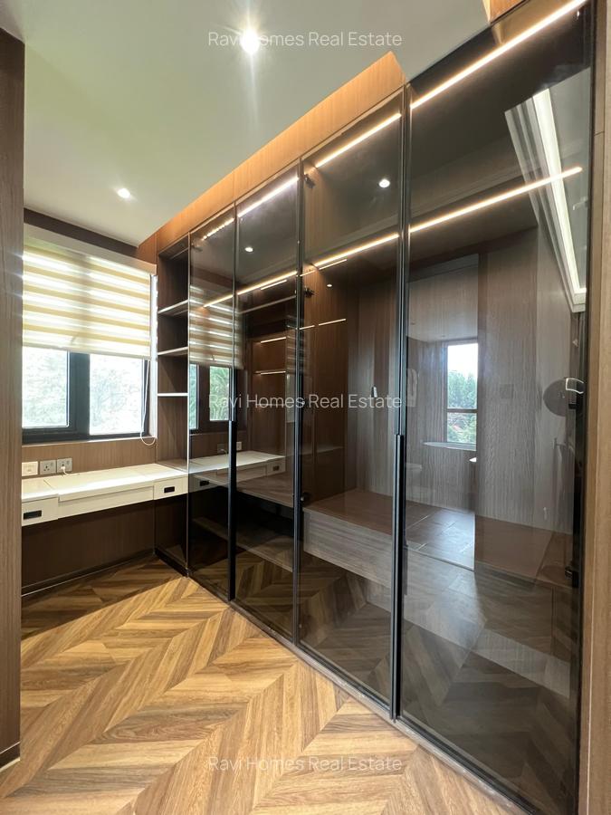 3 Bed Apartment with Swimming Pool at George Padmore - 5